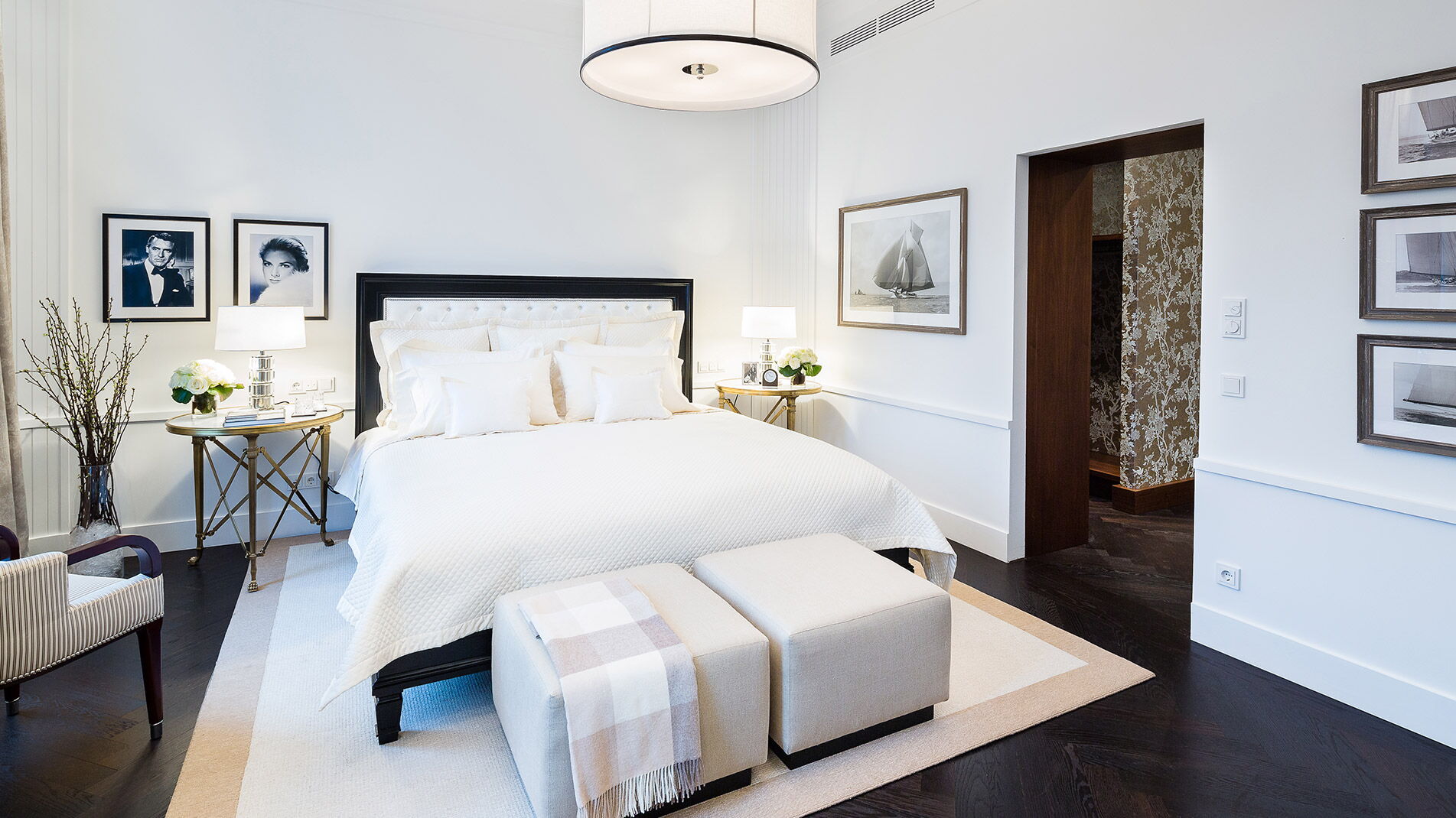 Der Schlafbereich der Celebrity Suite im Hotel Vier Jahreszeiten in Hamburg