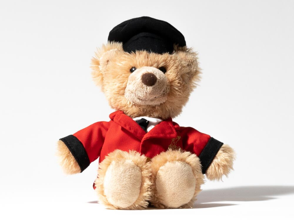 Porter-Teddy - ein Produkt des Hotel Vier Jahreszeiten in Hamburg