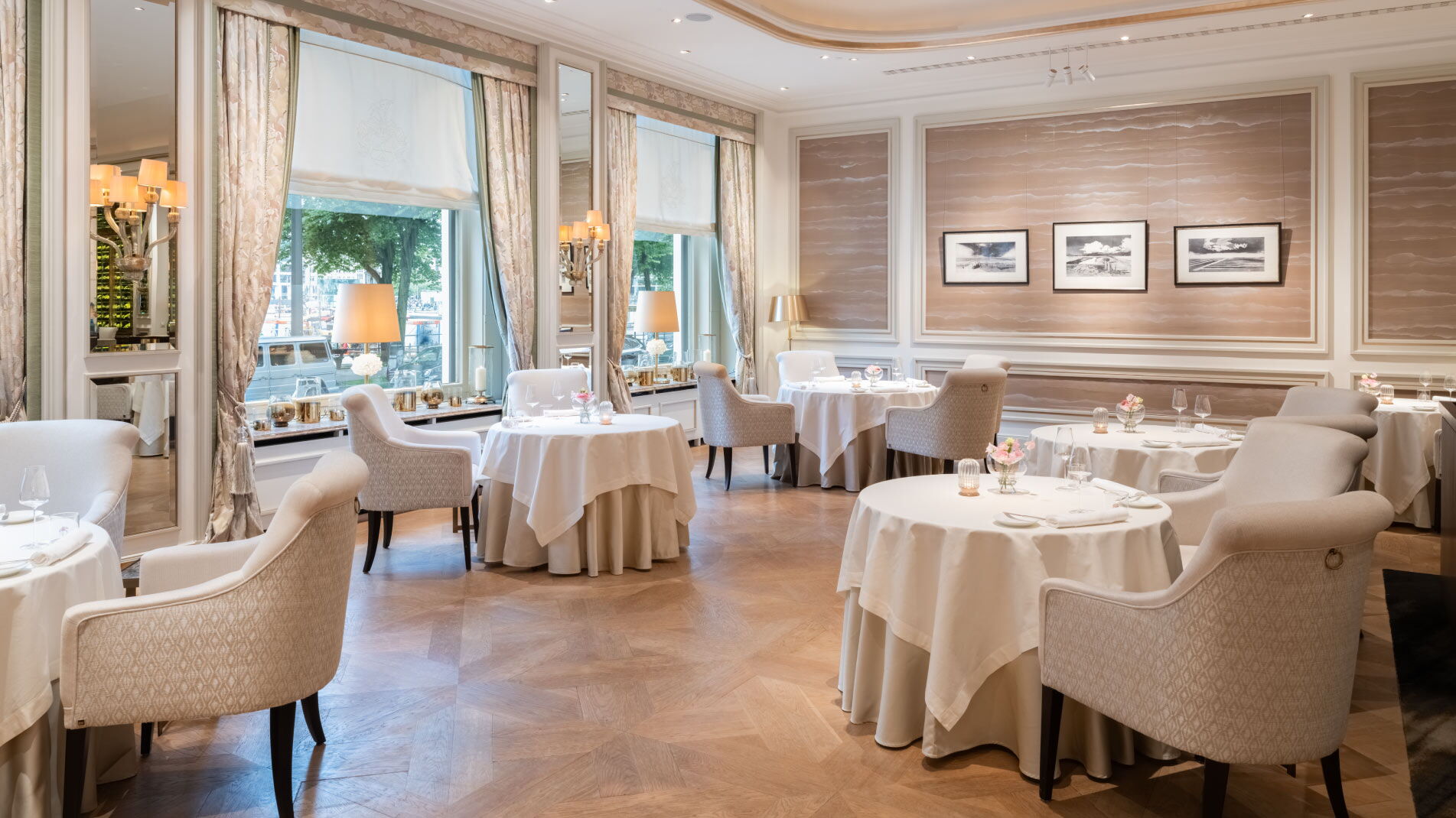 Guest room of the Restaurant Haerlin***