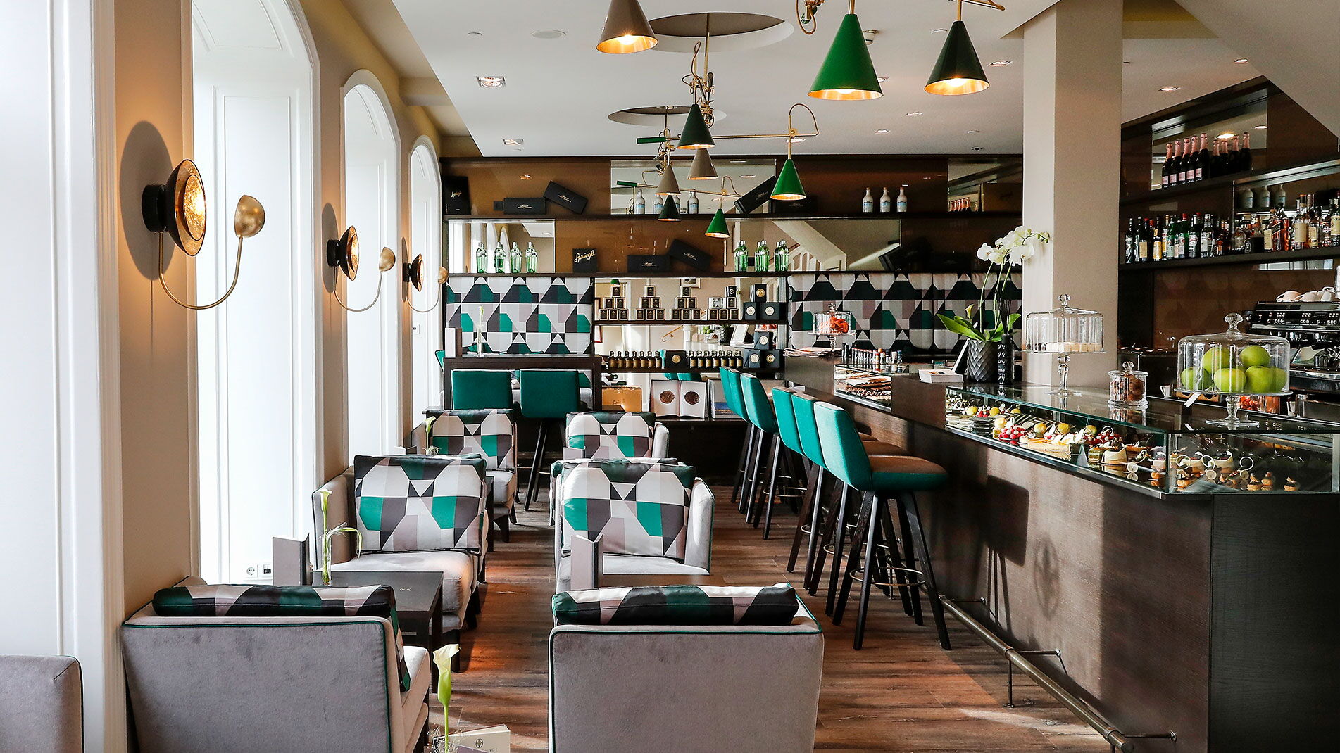 Die Condi Lounge im Hotel Vier Jahreszeiten - eins der Restaurants Hamburger Innenstadt