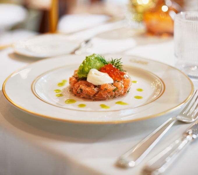 Artfully plated dish at Restaurant GRILL in Hotel Vier Jahreszeiten Hamburg.