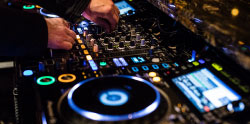 NIKKEI NINE - Bar DJ