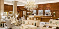 Hotel Vier Jahreszeiten Lobby