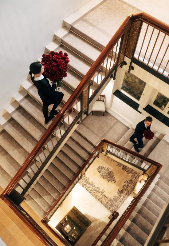 Treppenhaus im Hotel Vier Jahreszeiten